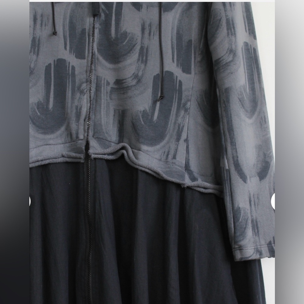 Grizas Two-Tone Gray Hooded Zip Long Sleeve Dress - Picture 5 of 11